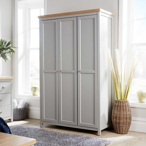Wardrobe door metal handles - wardrobe,